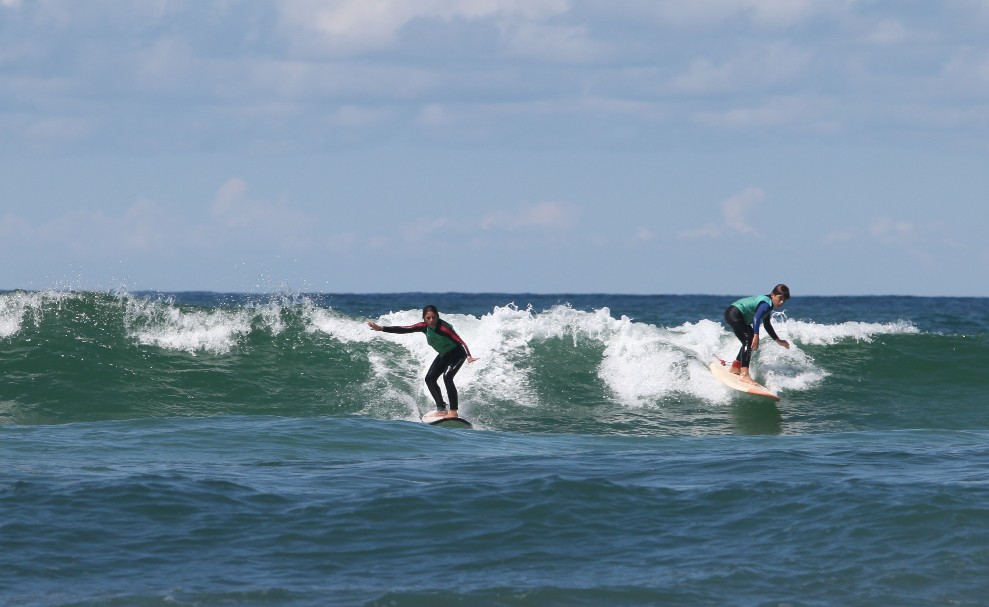 cours-de-surf-adolescents