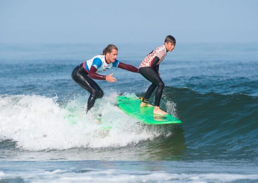 ecole de surf moliets soonline surf school skate school surf camp moliets surf spot surf moliets surfschule surf in landes PHOTO theo cheval surf shop moliets Google surfgirl